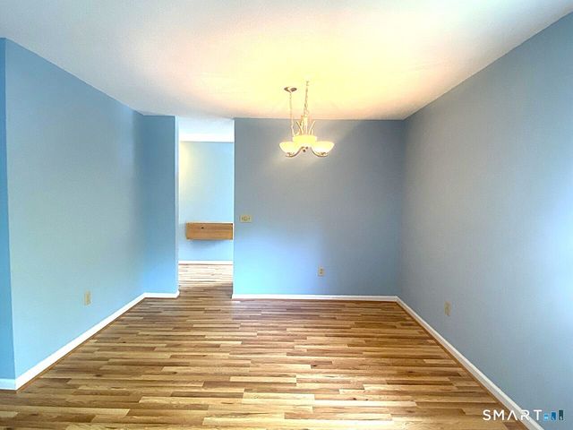 27 Crows Nest Lane 4B, Danbury, CT 06810