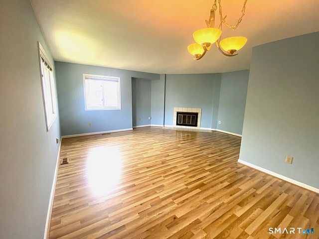 27 Crows Nest Lane 4B, Danbury, CT 06810