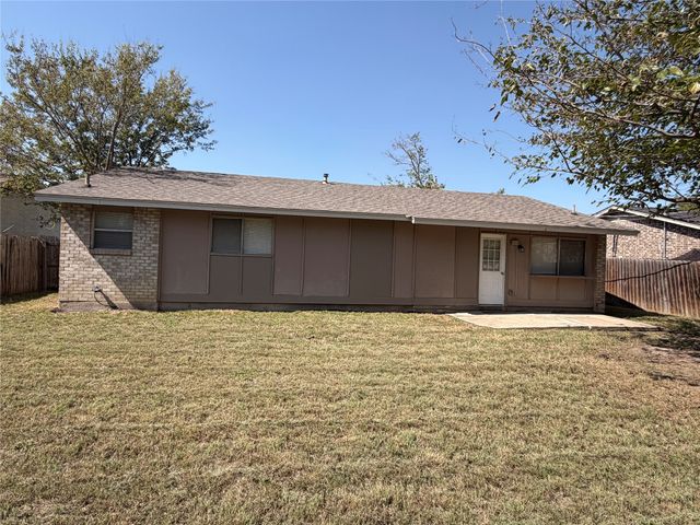 6616 Brookshire Trail, North Richland Hills, TX 76182