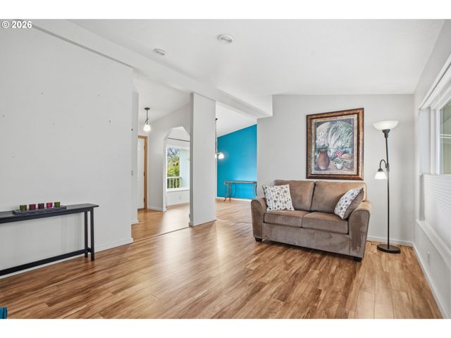 3355 N DELTA Hwy 105, Eugene, OR 97408