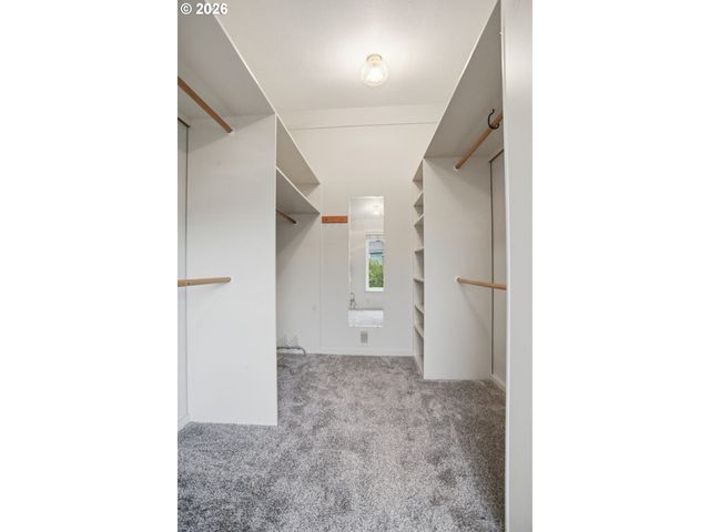 3355 N DELTA Hwy 105, Eugene, OR 97408