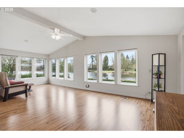 3355 N DELTA Hwy 105, Eugene, OR 97408