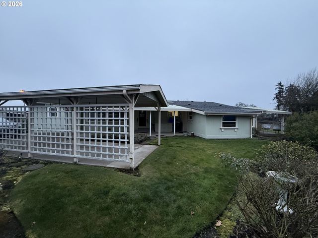 3355 N DELTA Hwy 105, Eugene, OR 97408