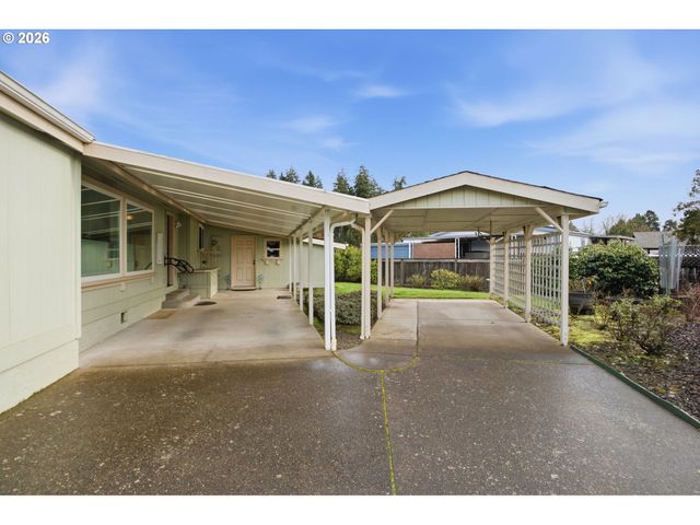 3355 N DELTA Hwy 105, Eugene, OR 97408