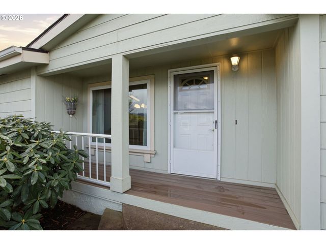 3355 N DELTA Hwy 105, Eugene, OR 97408