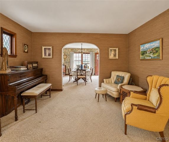 9 Eastern Parkway, Sennett, NY 13021