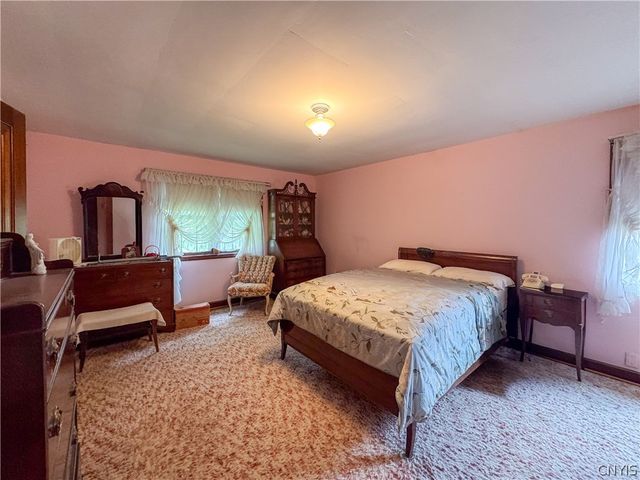 9 Eastern Parkway, Sennett, NY 13021