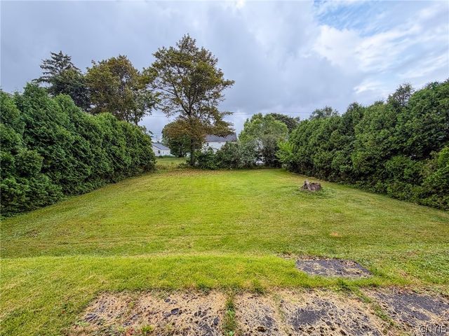 9 Eastern Parkway, Sennett, NY 13021