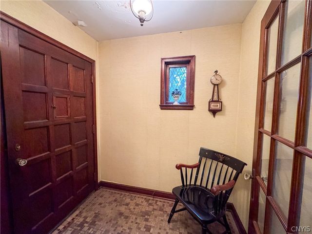 9 Eastern Parkway, Sennett, NY 13021