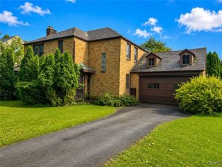 9 Eastern Parkway, Sennett, NY 13021