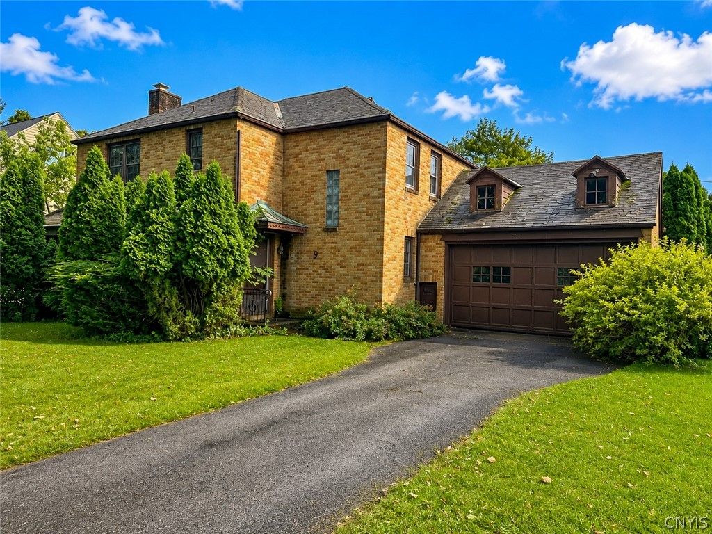 9 Eastern Parkway, Sennett, NY 13021