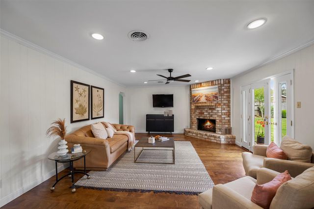 7719 Highmeadow Drive, Houston, TX 77063