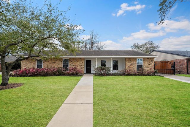 7719 Highmeadow Drive, Houston, TX 77063