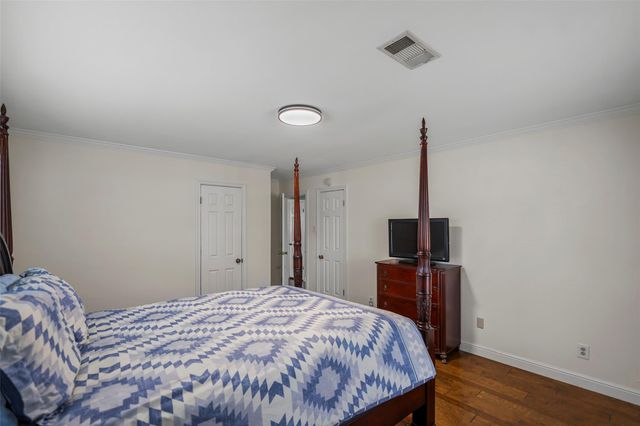 7719 Highmeadow Drive, Houston, TX 77063