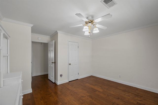 7719 Highmeadow Drive, Houston, TX 77063