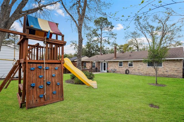 7719 Highmeadow Drive, Houston, TX 77063