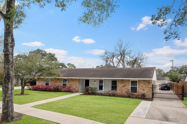 7719 Highmeadow Drive, Houston, TX 77063