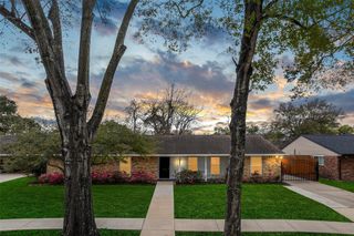 7719 Highmeadow Drive, Houston, TX 77063