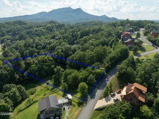 1047 Timber Woods Drive, Sevierville, TN 37862