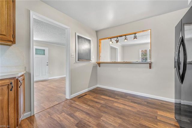 4836 Linshaw LN, Virginia Beach, VA 23455