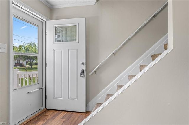 4836 Linshaw LN, Virginia Beach, VA 23455