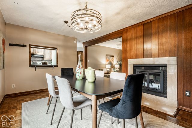 560 Golf Lane, Indianapolis, IN 46260