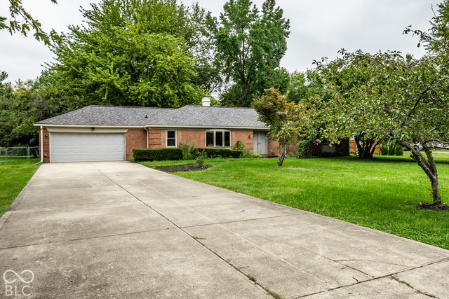 560 Golf Lane, Indianapolis, IN 46260