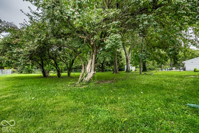 560 Golf Lane, Indianapolis, IN 46260