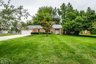 560 Golf Lane, Indianapolis, IN 46260