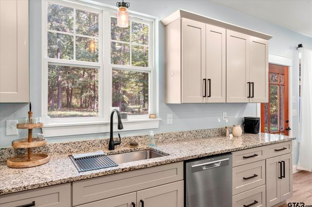 1663 CR 4510, Pittsburg, TX 75686