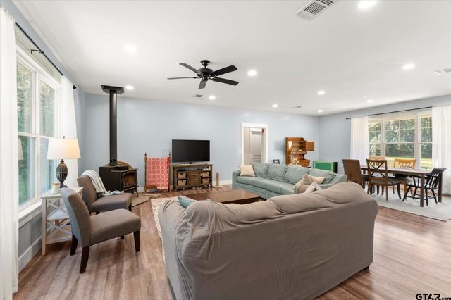 1663 CR 4510, Pittsburg, TX 75686