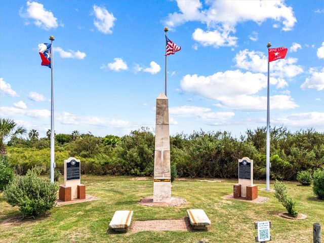 328 Atkinson Street, Port Bolivar, TX 77650