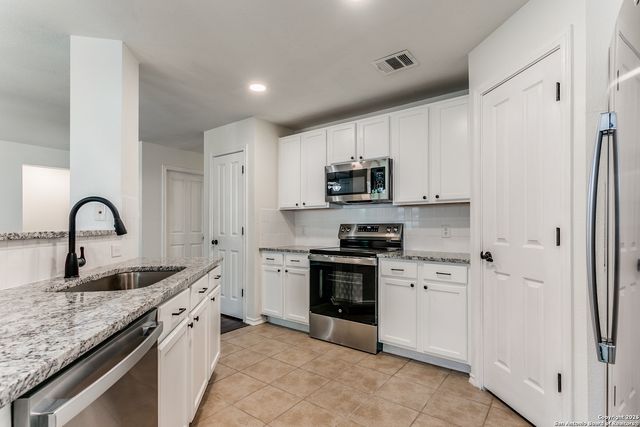 220 Hereford, Cibolo, TX 78108