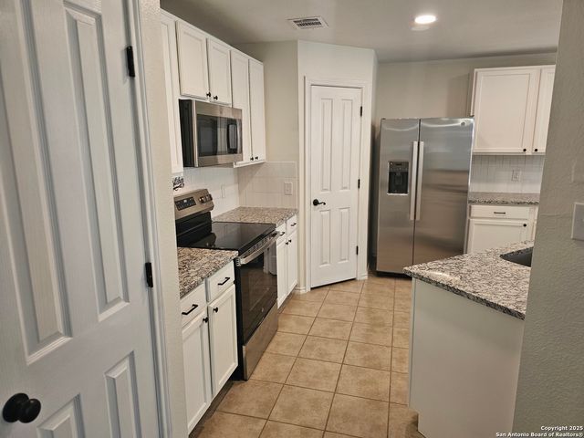 220 Hereford, Cibolo, TX 78108