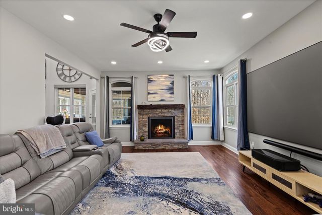 2014 ROSEDALE LN, Huntingtown, MD 20639