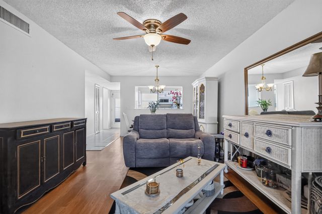 300 NE 26th Avenue 408, Boynton Beach, FL 33435