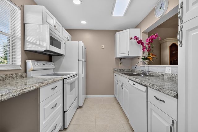 300 NE 26th Avenue 408, Boynton Beach, FL 33435