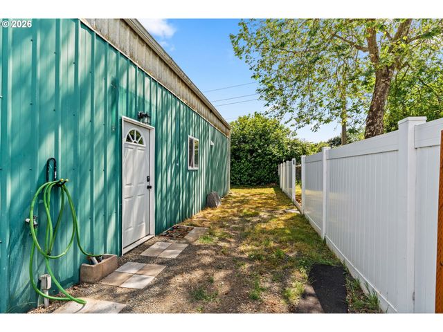 2343 WILBUR Ave, Eugene, OR 97402