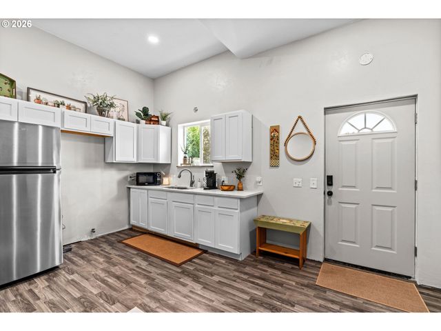2343 WILBUR Ave, Eugene, OR 97402
