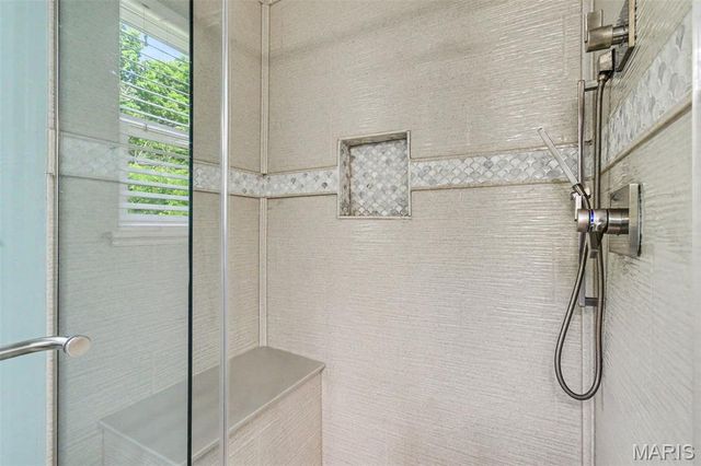 3585 Lakeview Heights Drive, St Louis, MO 63129