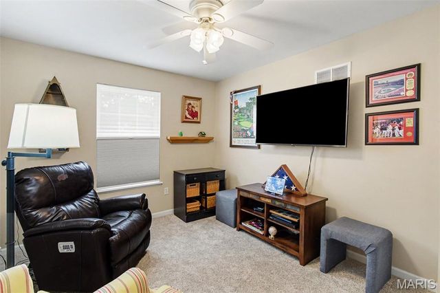 3585 Lakeview Heights Drive, St Louis, MO 63129