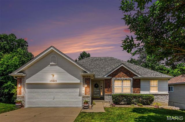 3585 Lakeview Heights Drive, St Louis, MO 63129