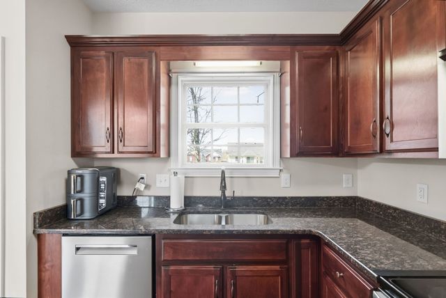 3764 Windmill Dr, Clarksville, TN 37040