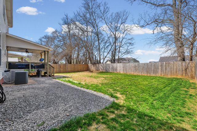 3764 Windmill Dr, Clarksville, TN 37040