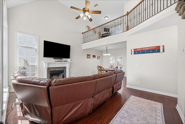 3764 Windmill Dr, Clarksville, TN 37040