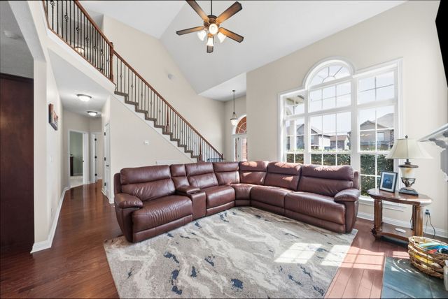 3764 Windmill Dr, Clarksville, TN 37040