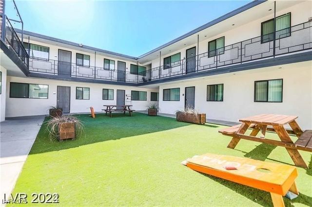 2201 Fairfield Avenue 13, Las Vegas, NV 89102