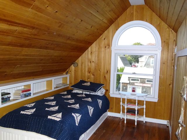 187 Linden Avenue, Branford, CT 06405