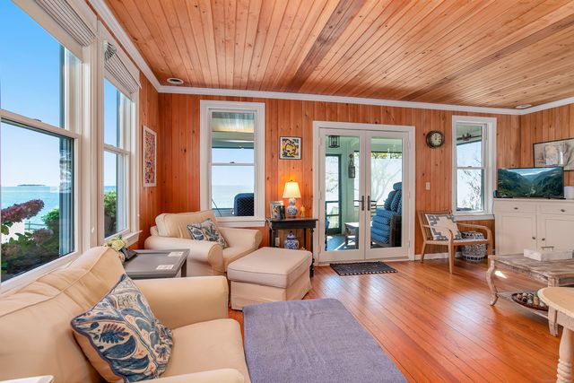 187 Linden Avenue, Branford, CT 06405