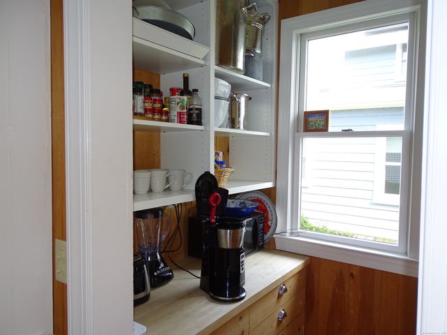 187 Linden Avenue, Branford, CT 06405